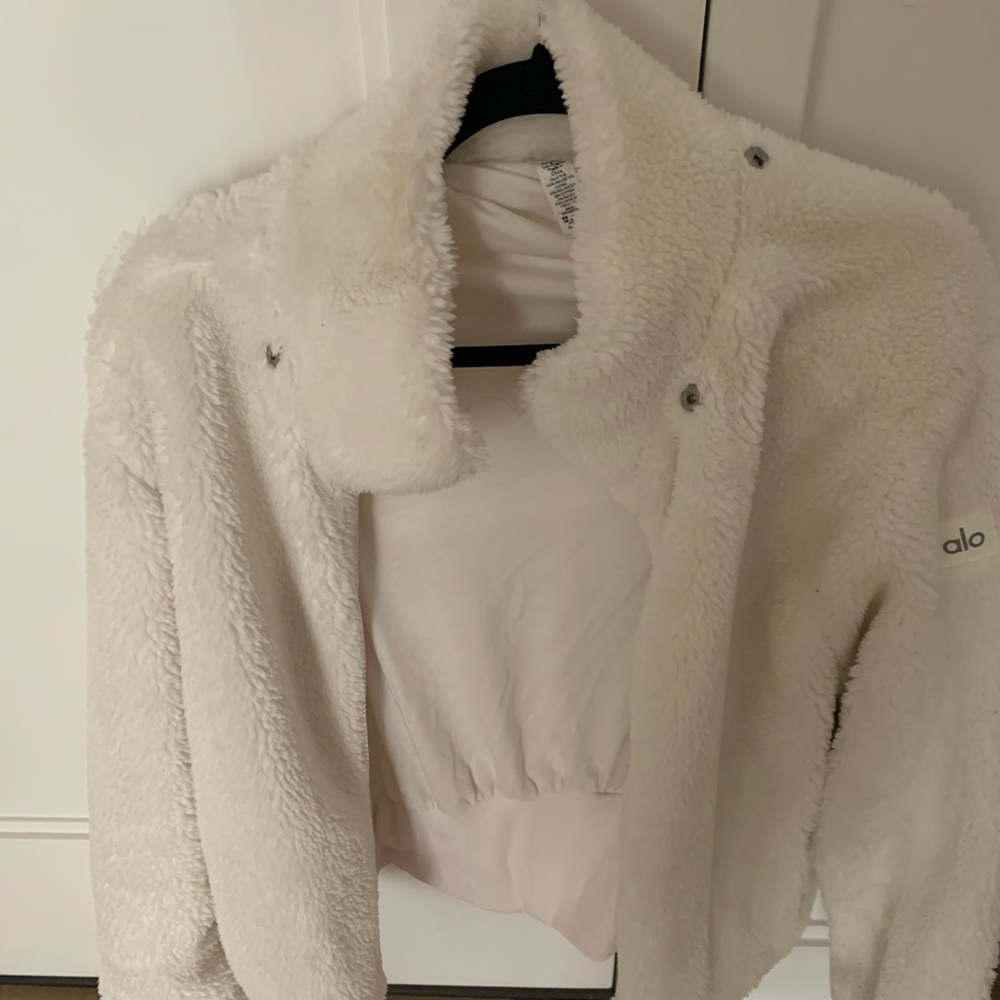 Alo Yoga Foxy Sherpa Jacket in White